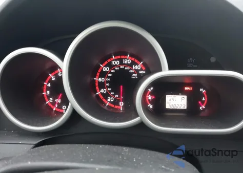 2009 Toyota Matrix S z USA, uszkodzony, nr VIN 2T1LE40E49C010230